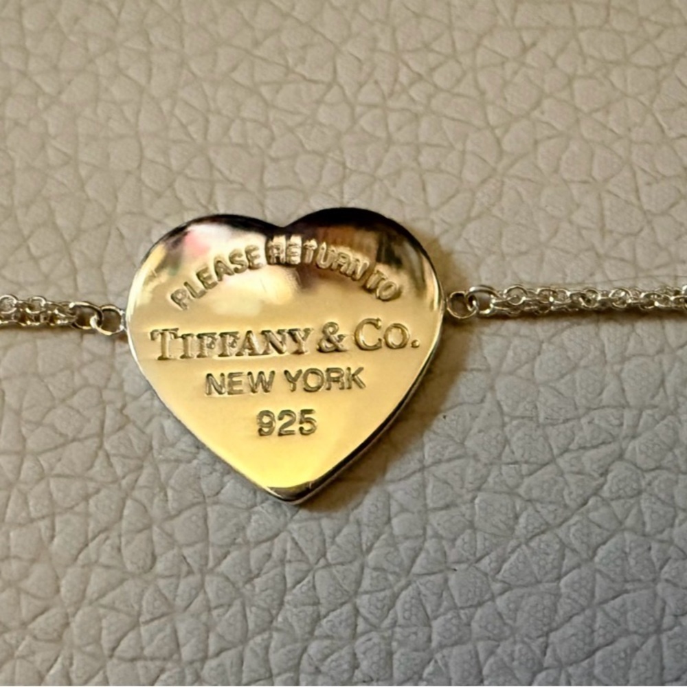 Return-to-Tiffany Heart Tag Bracelet - Picture 4 of 11